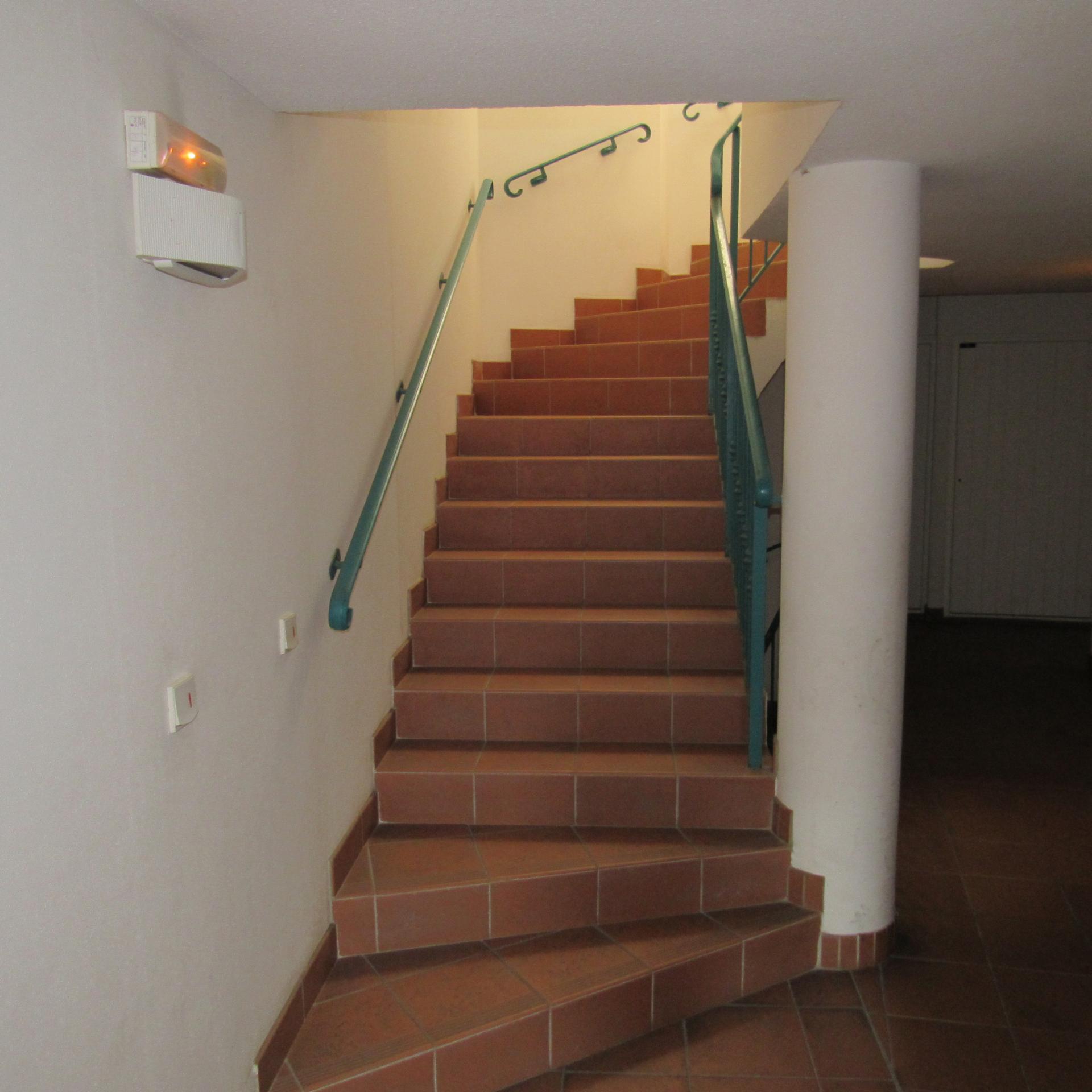Escalier intérieur immeuble