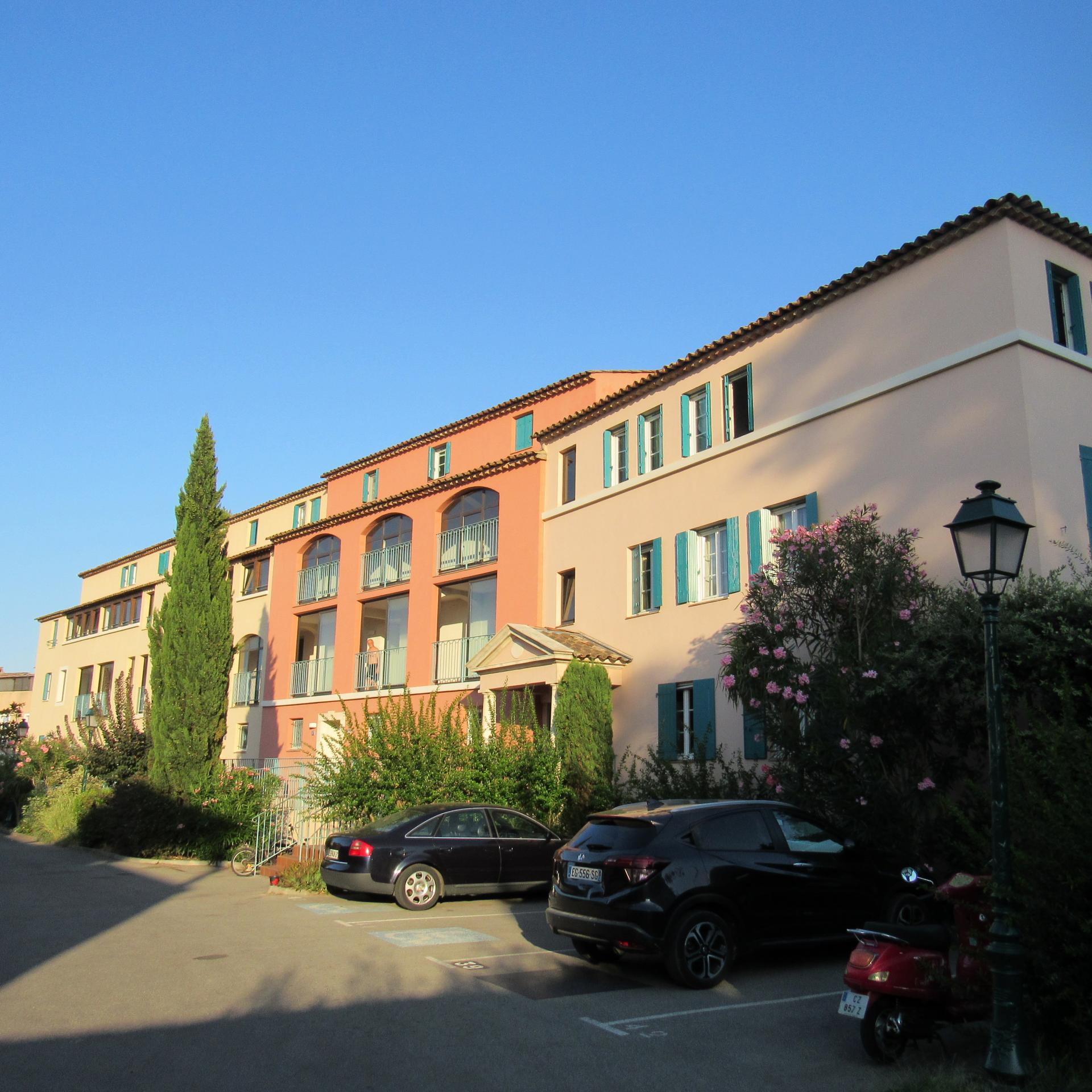 Façade 2