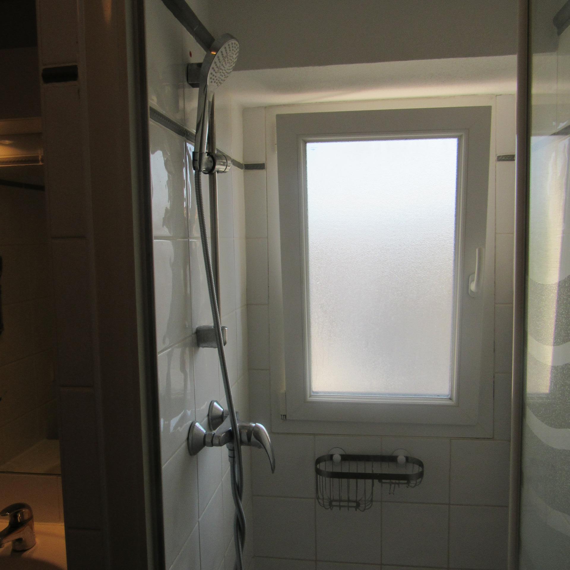 Salle de bains bas 7